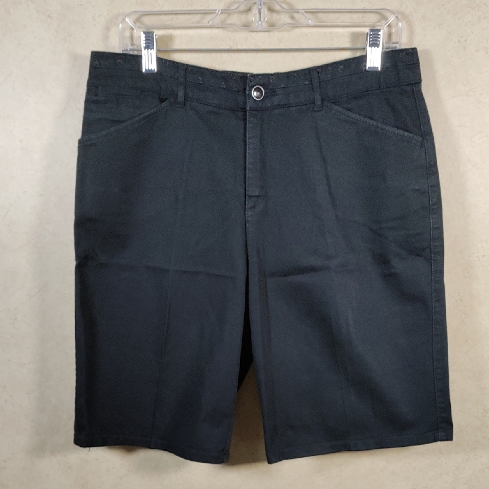🚩6108 Intro, Love the Fit black stretch cotton Bermuda shorts 10 LAST CHANCE